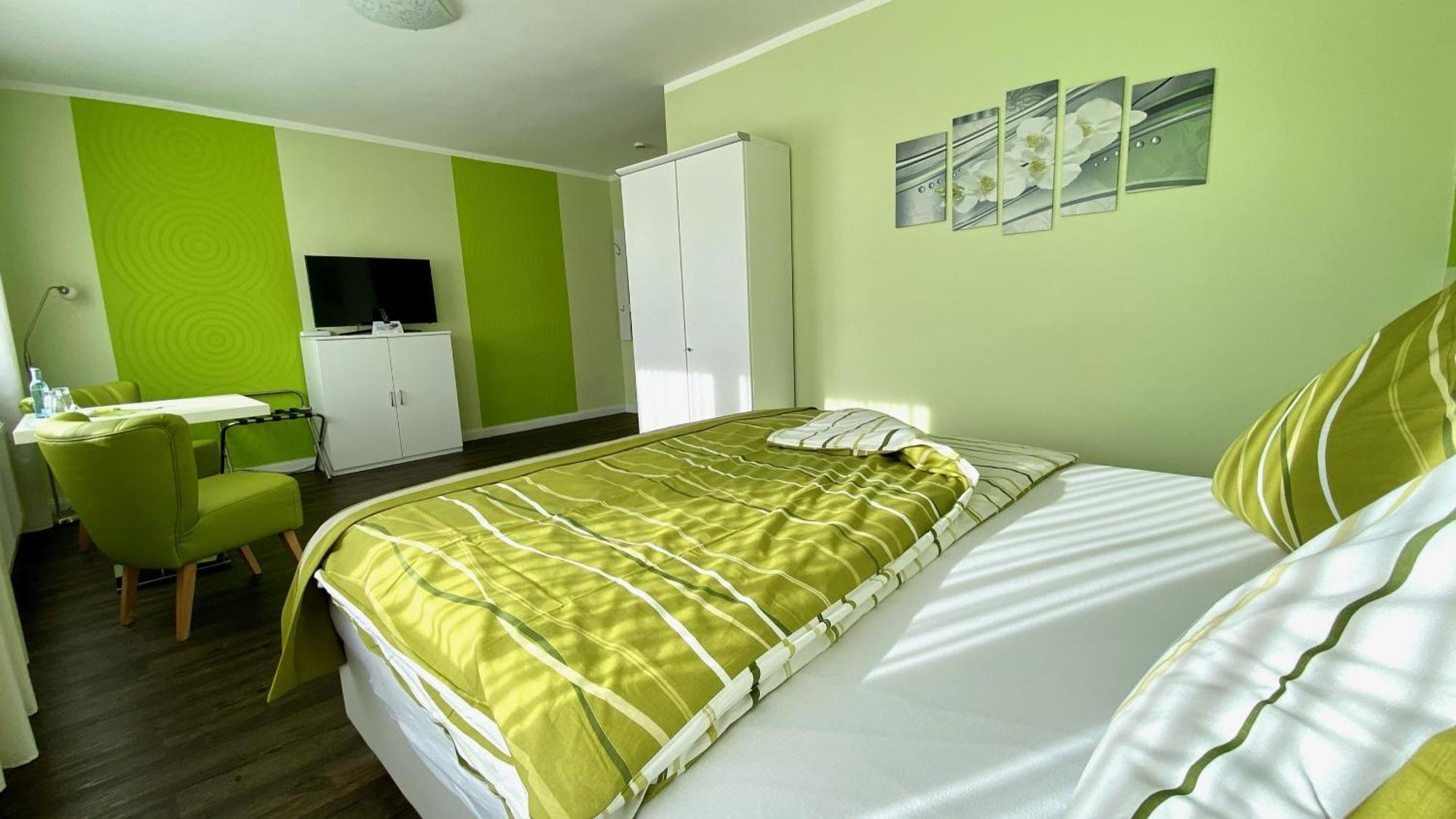 Pension Ruessel-Pub Sangerhausen Exteriér fotografie