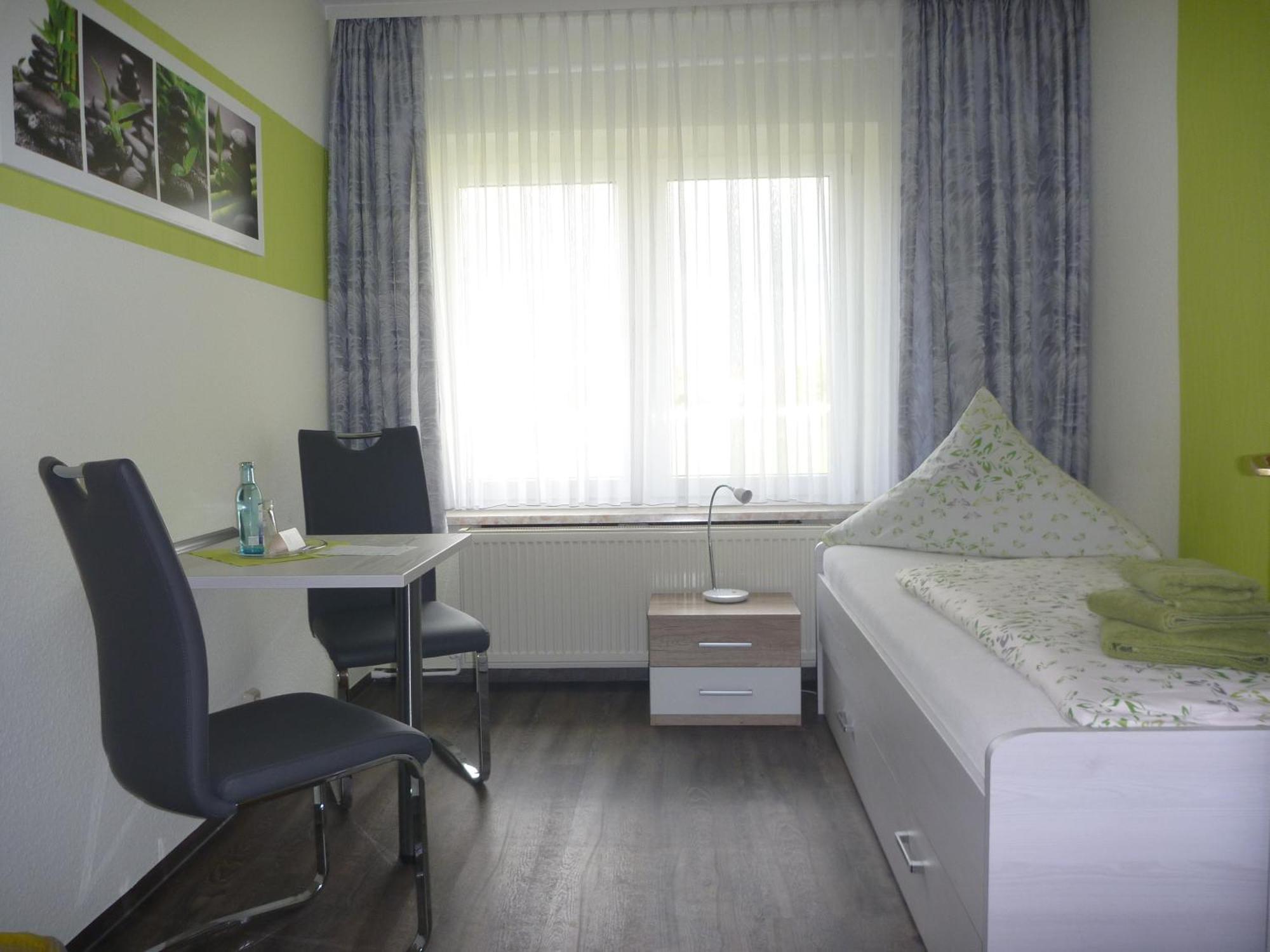 Pension Ruessel-Pub Sangerhausen Exteriér fotografie